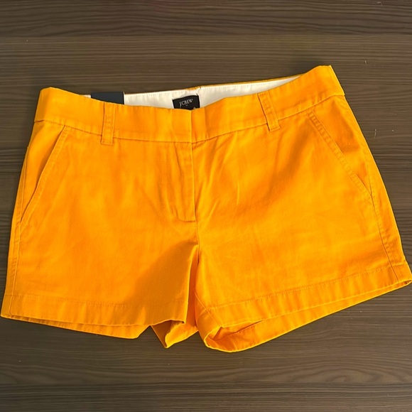 NWT Women’s 3 1/2” Short, Mustard Yellow, Size 6 - Picture 1 of 4
